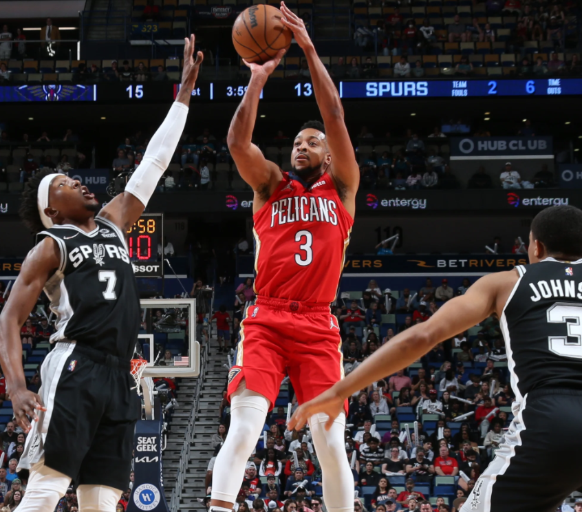 爱游戏下载-湖人完胜热火，麦科勒姆高光表现