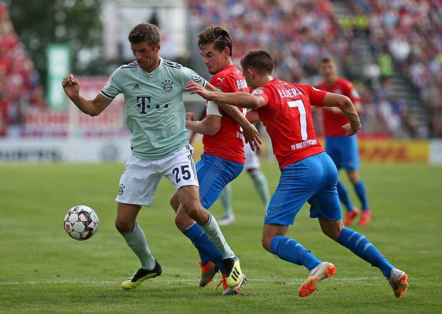 爱游戏娱乐-德国队险胜法国队，奥恰洛夫状态火热