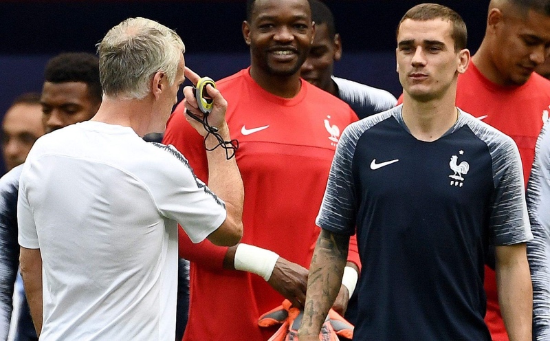 爱游戏体育-法国队横扫奥地利队，梁靖崑统治全场