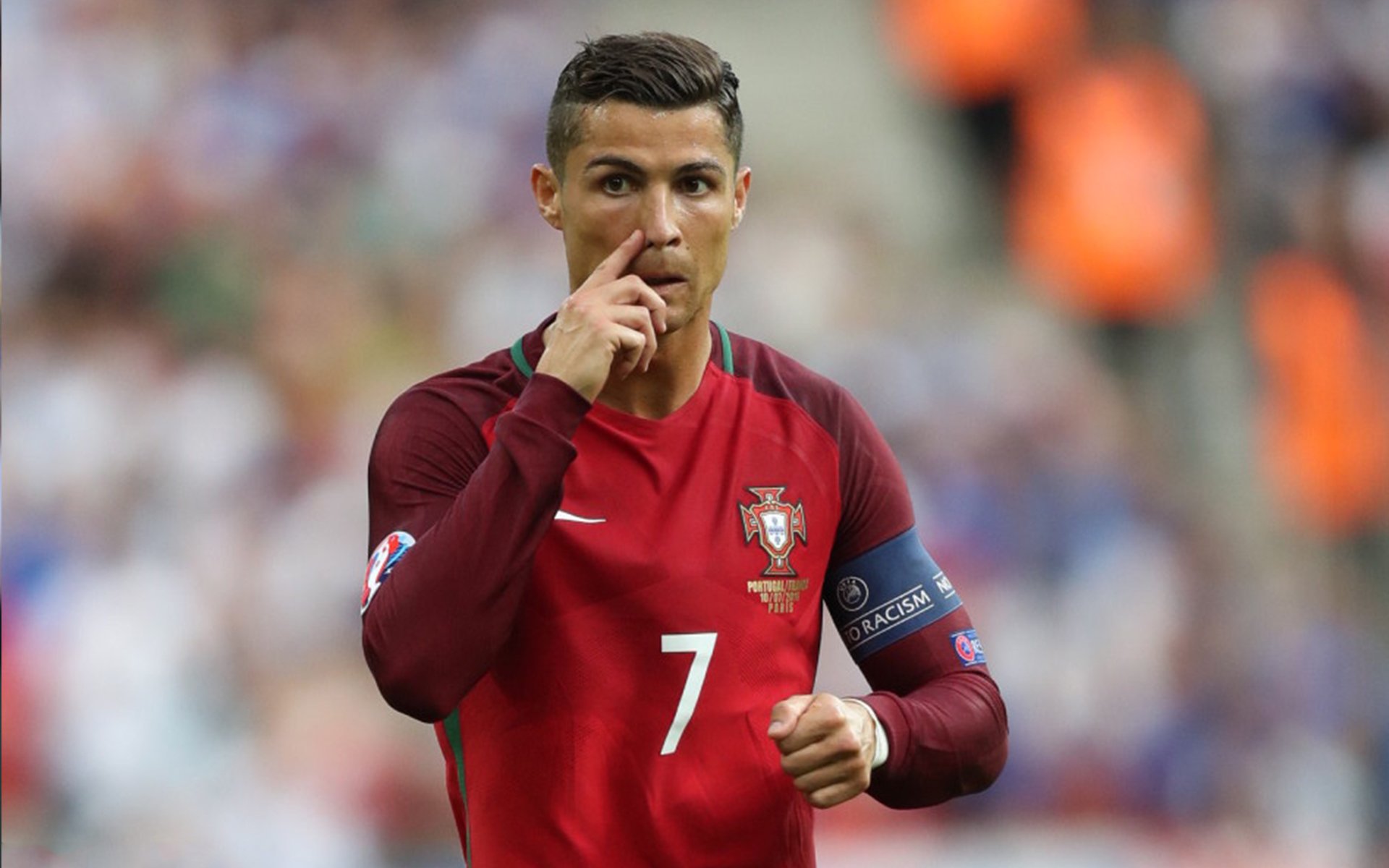 爱游戏下载-皇马力克利物浦，阿劳霍关键战不手软，当沉默的盾牌成为最锋利的剑