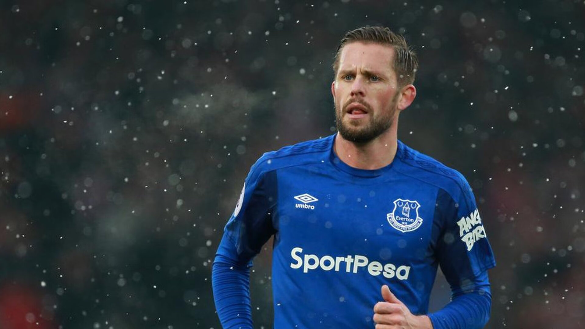 爱游戏在线-广厦激战步行者之夜，浓眉刷新纪录背后的篮球哲学